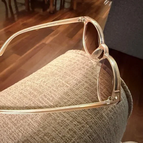 Sunglasses - Picture 3 of 3